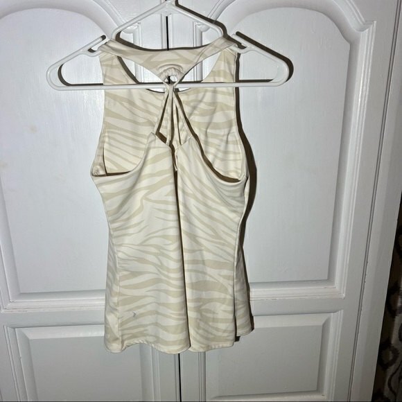 !Firm Price! Old Navy Women's Active Powersoft Sports Bra, Size M, Beige - Picture 2 of 7